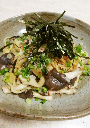 ひらたけのガリバタ醤油パスタ-レシピのメイン写真