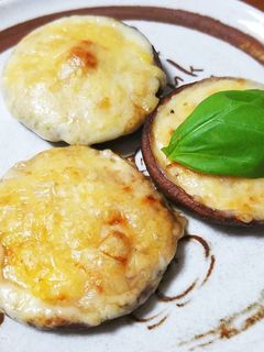 椎茸のチーズ焼き(ピザ風、醤油マヨ)-レシピのメイン写真
