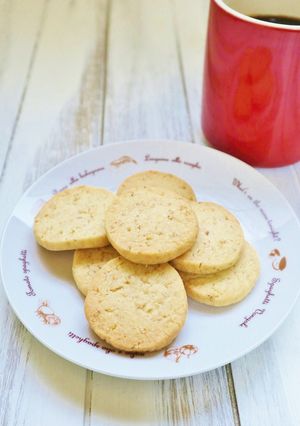 簡単おやつ♪プレゼントに★白ごまクッキー-レシピのメイン写真