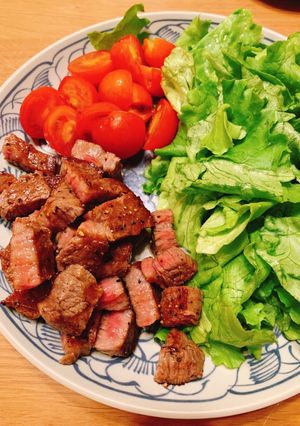 一口カットステーキ！バター醤油ソース-レシピのメイン写真