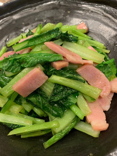 超カンタン♪ごま油香る小松菜ベーコン-レシピのメイン写真