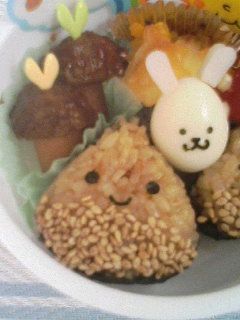 キャラ弁☆秋にピッタリ!クリおにぎり-レシピのメイン写真