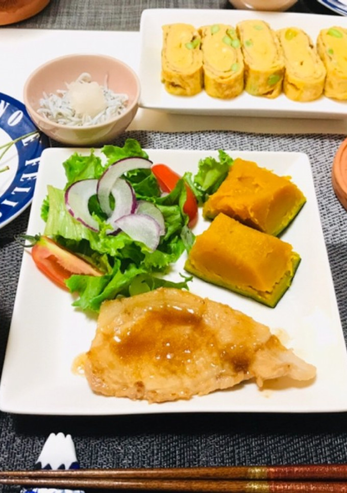 生姜焼きメインの和食のご飯・ほっとする味-レシピのメイン写真