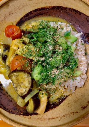 夏野菜たっぷりロイタイイエローカレー-レシピのメイン写真