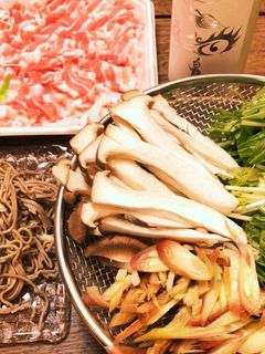 日本蕎麦の豚しゃぶ鍋 ※年越しそばにも-レシピのメイン写真