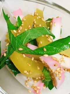 簡単!かまぼことたくあんの和え物。-レシピのメイン写真