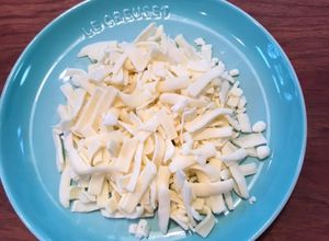 霜のついたピザチーズを綺麗に復活する方法-レシピのメイン写真