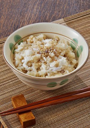 土鍋付き電子レンジで炊く「鯛めし」-レシピのメイン写真