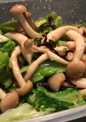 レンジでキャベツとしめじのゴマ塩昆布和え-レシピのメイン写真