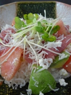 アボガド・トマト・マグロ丼-レシピのメイン写真