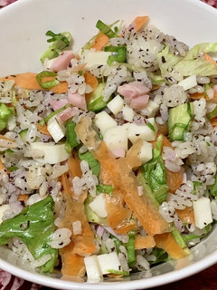 レタスとかまぼこのサラダライス-レシピのメイン写真