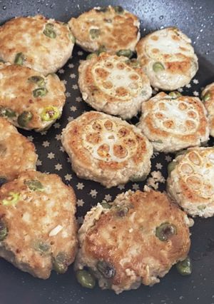 蓮根と豆腐と枝豆の和風ハンバーグ-レシピのメイン写真