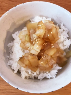 簡単3分!ザーサイゴマ醤油玉ねぎ-レシピのメイン写真