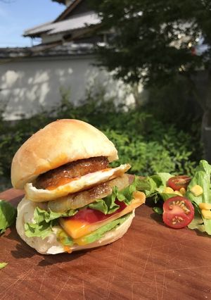 ハンバーガーにアレンジ！味変ハンバーグ-レシピのメイン写真