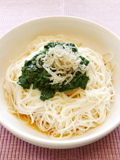モロヘイヤとカリカリじゃこのそうめん-レシピのメイン写真