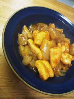 簡単メイン♪鶏と蒟蒻と玉葱の甘辛炒め煮-レシピのメイン写真