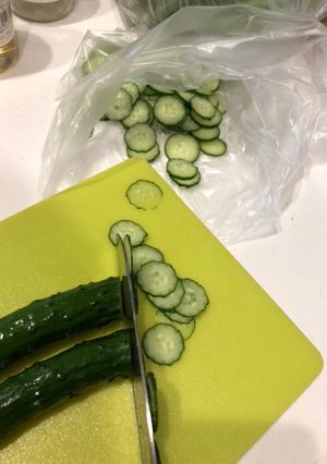 転がるきゅうりをキャッチ！サラダにどうぞ-レシピのメイン写真