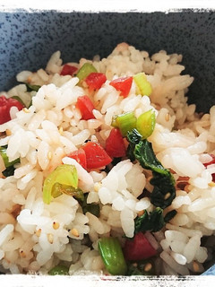 カリカリ梅と小松菜の混ぜご飯-レシピのメイン写真