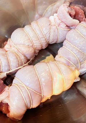 チャーシューのタコ糸の縛り方(鶏肉)-レシピのメイン写真