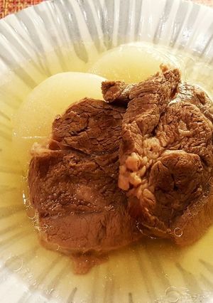 牛すね肉と大根の塩煮込み。(o^^o)♪-レシピのメイン写真