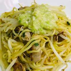 รูปของ ネギ塩で食べる焼きそば!