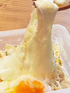 豆腐そうめん風で激旨とろ〜り温玉カルボ-レシピのメイン写真