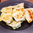 餃子の皮の枝豆チーズ バジル風味