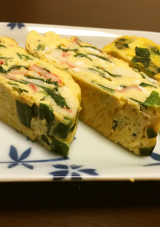 にらとカニ風味かまぼこのだし巻き卵-レシピのメイン写真