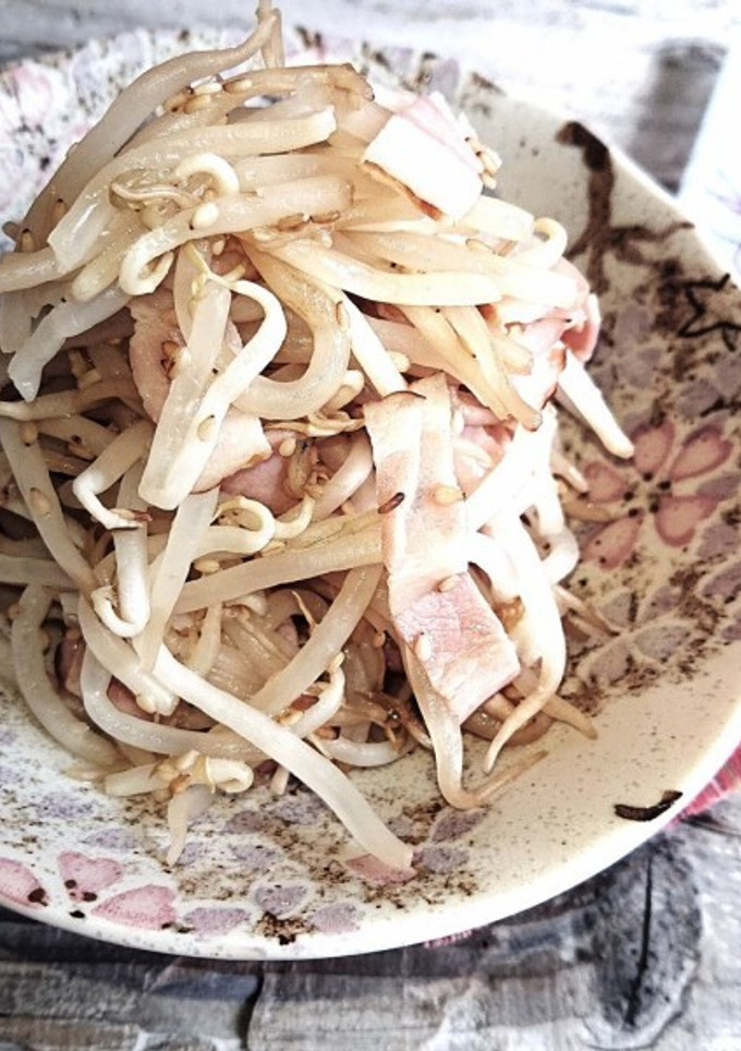 レンジで簡単もやしとベーコンの簡単節約-レシピのメイン写真
