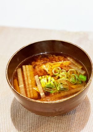 大根とじゃがいもと油揚げの味噌汁-レシピのメイン写真