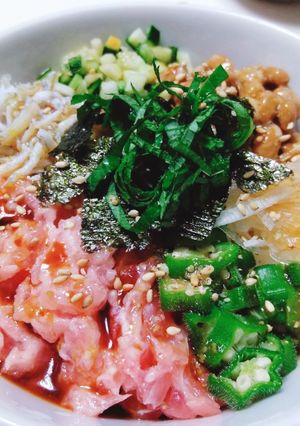 まぐろ・納豆・オクラ・しらすのネバネバ丼-レシピのメイン写真