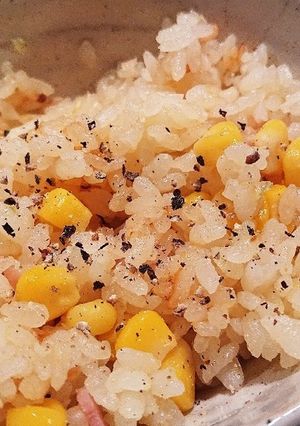 スープの素で洋風炊き込みコーンごはん-レシピのメイン写真