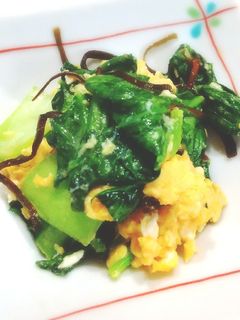 シンプル!卵と小松菜の塩昆布炒め-レシピのメイン写真