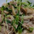 豚肉とエリンギと豆苗のマヨポン炒め
