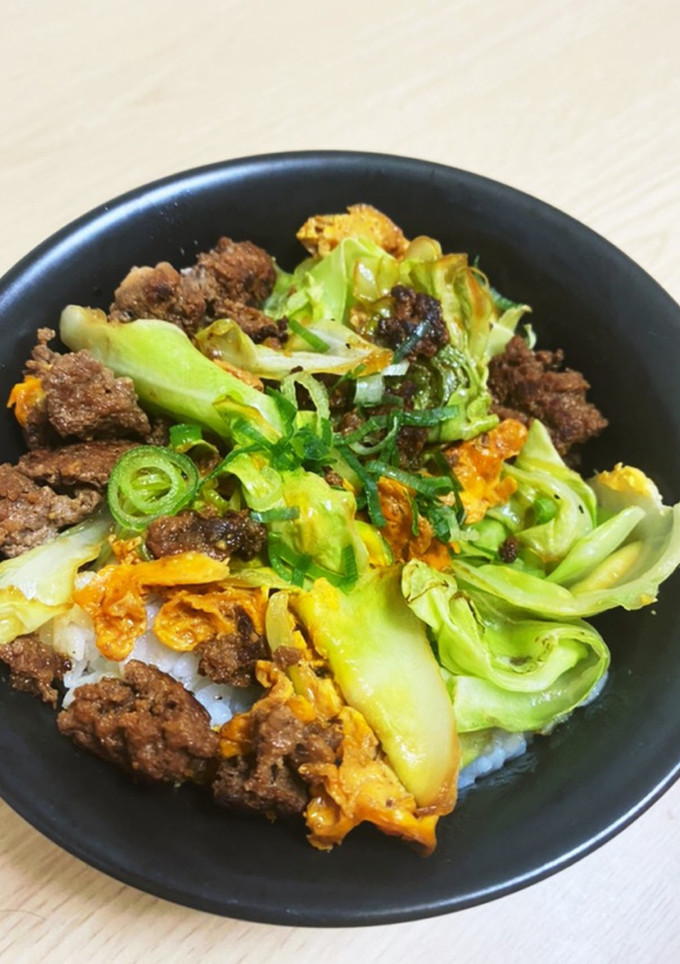 簡単！余ったひき肉と野菜を使った和風丼-レシピのメイン写真