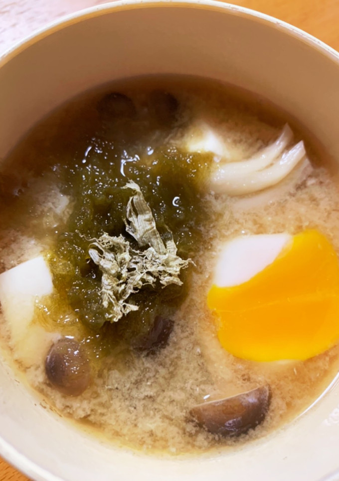 すぐ出来る☆とろろ昆布と半熟卵のお味噌汁-レシピのメイン写真