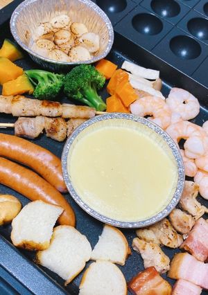 ホットプレートでチーズフォンデュ-レシピのメイン写真