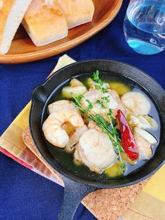 【椎茸粉使用】うまみたっぷりアヒージョ-レシピのメイン写真