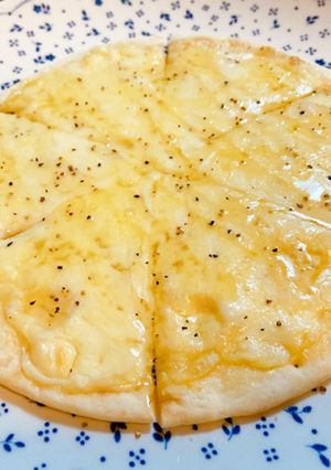 クリーミーはちみつチーズピザ-レシピのメイン写真