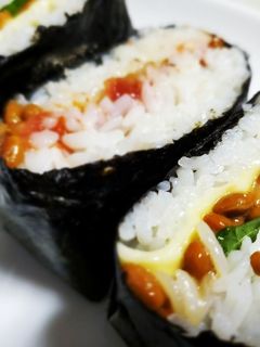 2種の納豆おにぎらず-レシピのメイン写真