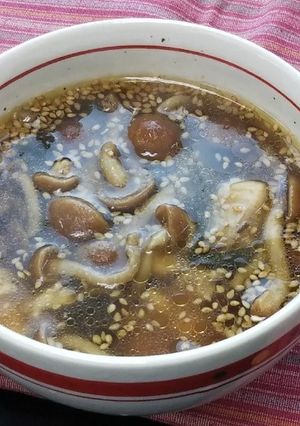 なめこと鶏肉のわかめスープ-レシピのメイン写真