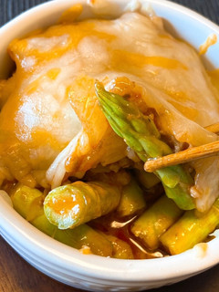 アスパラとミートソースのチーズ焼き-レシピのメイン写真
