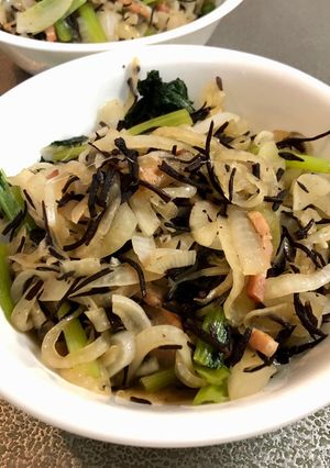 小松菜と芽ひじきと玉ねぎのホットサラダ-レシピのメイン写真