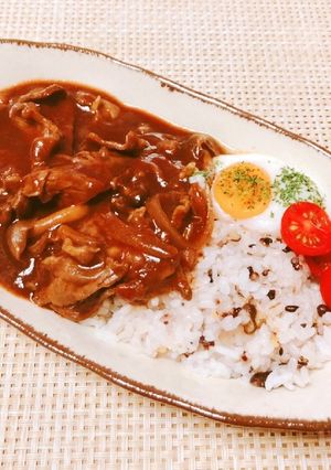トマト缶で簡単♡ルウ不要のハヤシライス-レシピのメイン写真