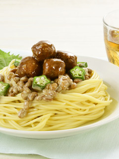 イシイの照焼ミートボールと納豆パスタ-レシピのメイン写真