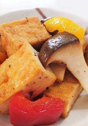 厚揚げエリンギパプリカのバター醤油炒め-レシピのメイン写真
