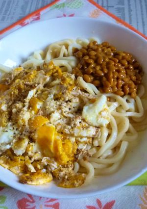 納豆＋炒り卵載せの冷やしうどん-レシピのメイン写真