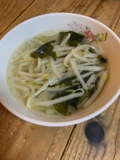 簡単美味♡もやしとわかめの中華スープ-レシピのメイン写真