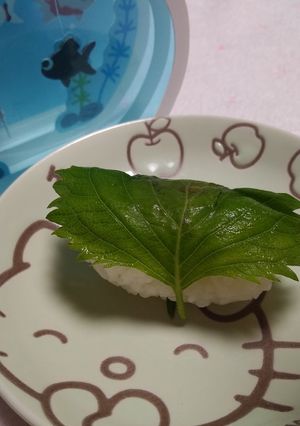 簡単☆青じそ梅おにぎり☆大葉大量消費-レシピのメイン写真