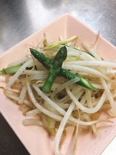 もやしとアスパラの生姜炒め-レシピのメイン写真